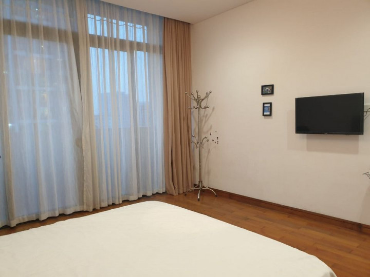 Em cần nhượng lại căn hộ ở Chelsea Park Trung Kính, 3 phòng ngủ, 2 vệ sinh, Full nội thất, Giá chỉ có 5.6 tỷ
