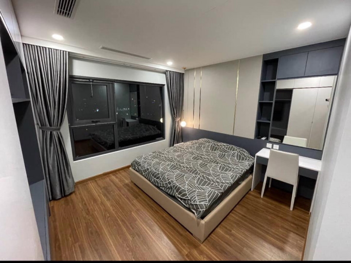 Em cần bán căn hộ Central Field Trung Kính, 3 phòng ngủ, 2 vệ sinh, Full nội thất giá chỉ có 5.1 tỷ