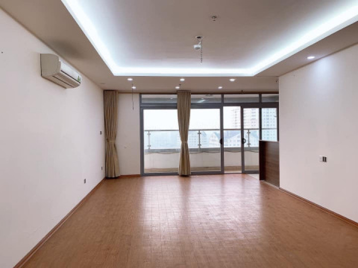 Bán căn hộ 3PN - 144 m² giá chỉ 6.2 tỷ - tại tháp 3 chung cư Dolphin Plaza Mỹ Đình