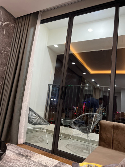 Tôi cần bán căn hộ tại The Park Home, Cầu Giấy, HN. Tầng trung, 2PN, 2WC, full đồ, lh 0852111838