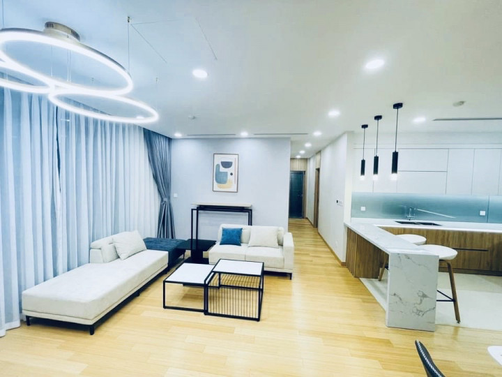 BÁN GẤP căn 2 ngủ RẺ NHẤT THỊ TRƯỜNG chung cư Indochina Cầu Giấy, full đồ Chỉ 4.5 tỷ, có lốt oto