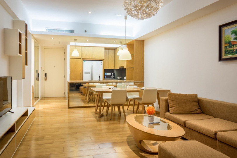 Căn hộ hướng đẹp, giá rẻ chung cư Indochina Plaza cần bán gấp. Tầng trung, full nội thất, 2PN