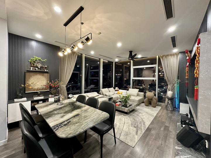 Bán căn hộ 3PN full đồ cao cấp nhập khẩu tại chung cư The Nine - Phạm Văn Đồng. Căn 106m2 giá tố chỉ 8.5 tỷ. Liên hệ 0906212358