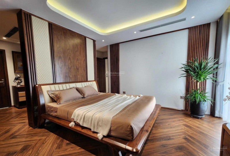 Bán nhanh căn chung cư Dolphin, 3PN, 182m2, tầng đẹp, hướng mát mẻ giá tốt nhất thị trường