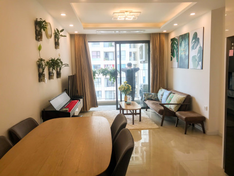 Cho thuê chung cư C2 Vinhome D'Capitale Trần Duy Hưng căn 2PN full nội thất giá 20tr