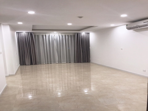Cho thuê căn hộ chung cư C1 Vinhomes D'Capitale 2PN cơ bản giá 17 triệu