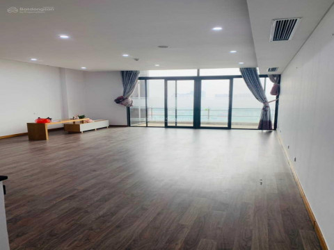 Lễ tân được chủ nhà gửi cho thuê 4PN nội thất cơ bản ở chung cư Dolphin Plaza Mỹ Đình