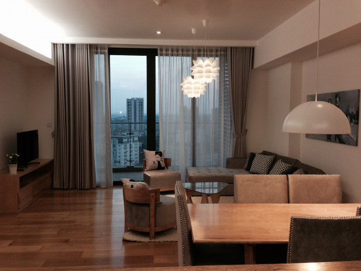 Cho thuê căn hộ chung cư Indochina Plaza (IPH - 241 Xuân Thủy) 116m2, 3PN, BC Đông Nam, 18 triệu/th, LH: 0388682596