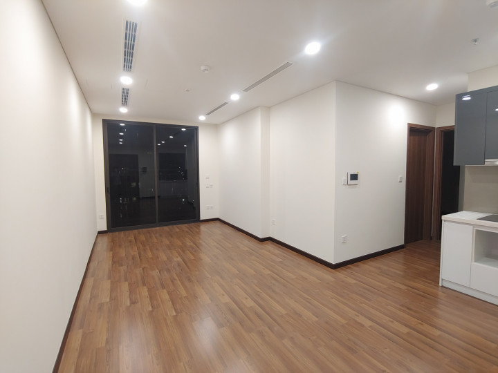Nhà mình có căn chung cư Mipec Rubik Xuân Thủy cần cho thuê 84m2, 2pn2wc full đồ cơ bản giá 14tr/tháng. LH: 0964370279