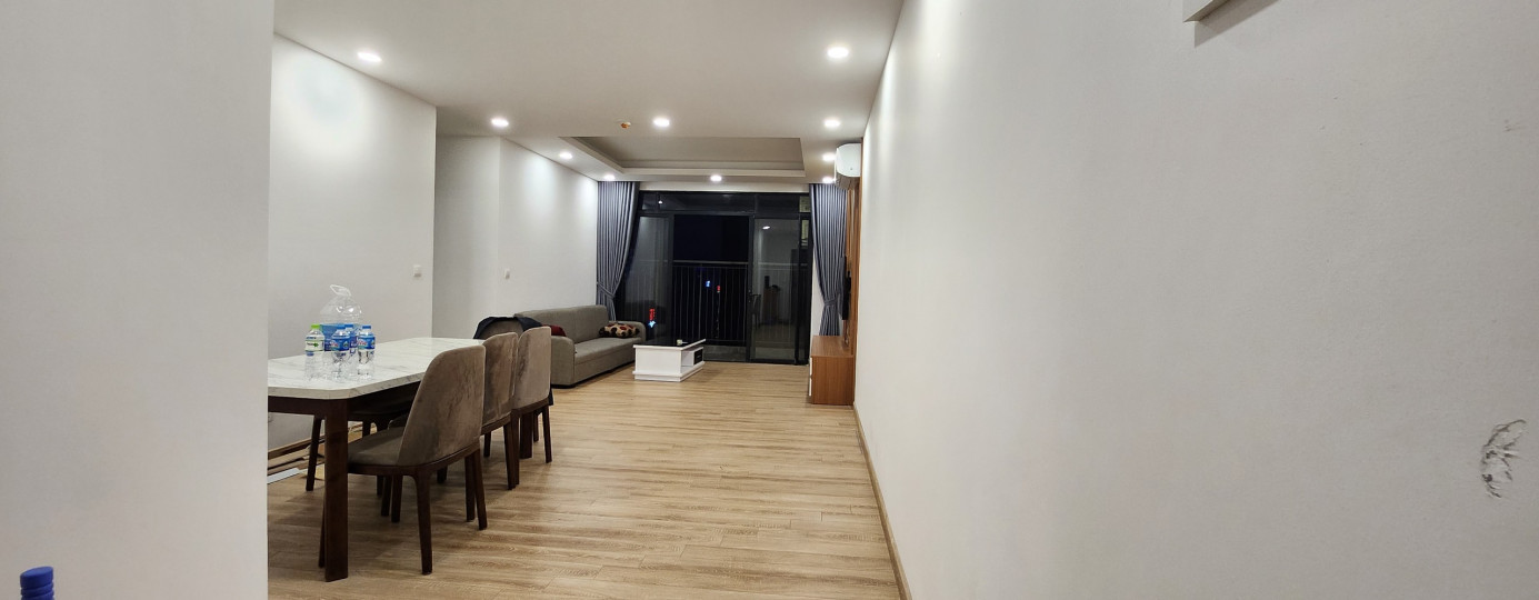 Cho thuê gấp căn hộ chung cư Paragon Cầu Giấy 3PN diện tích 108m full đồ giá 17tr/tháng. LH: 0964370279