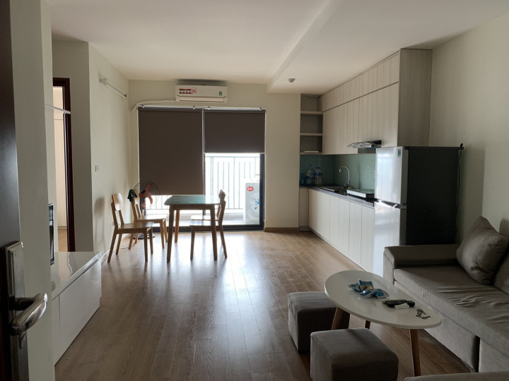 Cho thuê CC Central Field Trung Kính căn 2PN full nội thất giá 14tr