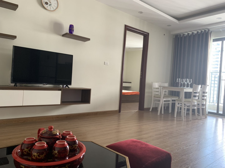 Cho thuê CC Central Field Trung Kính căn 2PN full nội thất giá 15tr