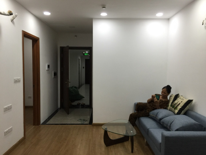 Cho thuê căn 2PN full nội thất giá 13tr tại CC Iris Garden Mỹ Đình