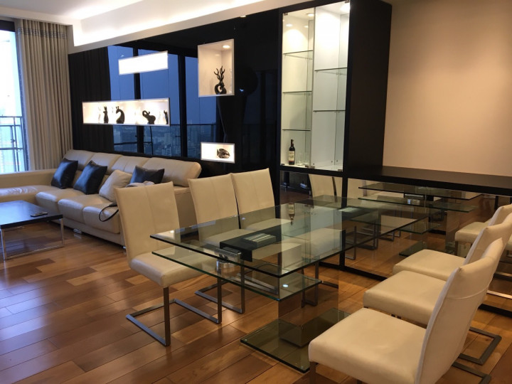 (Ảnh thật) Chuyển xuống biệt thự mình cần bán gấp căn 3PN 145m2 tại IPH 241 Xuân Thuỷ giá 9,2 tỷ. Zalo: 0852111838