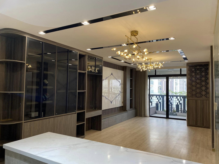 Chính chủ gửi bán căn hộ 3PN 2WC 128m2 siêu đẹp ở Chelsea Park Tower - Trung Kính giá chỉ có 5.25 tỷ