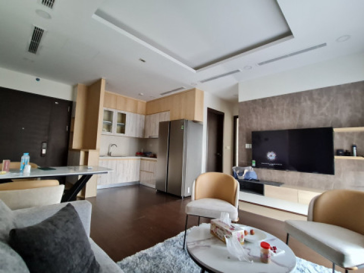 Hot, căn hoa hậu, view trọn công viên Cầu Giấy, 2 ngủ, nội thất cao cấp. Liên hệ: 0523.559.679