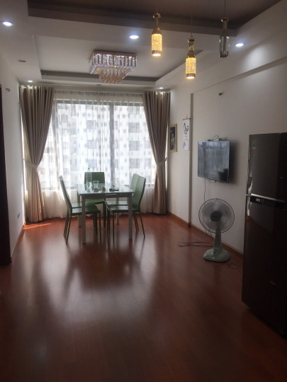 Cho thuê căn 2PN full nội thất giá 10tr tại Green Star Phạm Văn Đồng