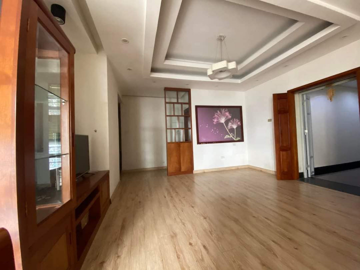Chính chủ gửi bán gấp căn hộ 173 Xuân Thủy, Cầu Giấy, DT 97m2, 3PN, giá 4.3 tỷ