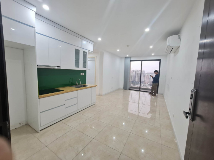 Căn hộ cần bán 3PN 2WC nội thất nguyên bản chủ đầu tư chỉ 6,3 tỷ tại toà vip C7 Vinhomes D'Capitale