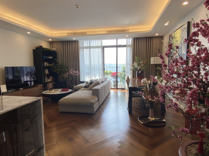 Cho thuê chưng cư cao cấp Sun Grand Thụy Khuê 3 ngủ full nội thất giá thuê 32tr