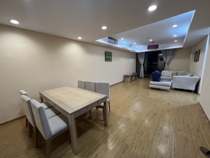 (Mới) bán gấp căn hộ 70m2 tại chung cư Mỹ Đình Plaza 2, giá: 2,9 tỷ liên hệ: 0906212358 em Đạt