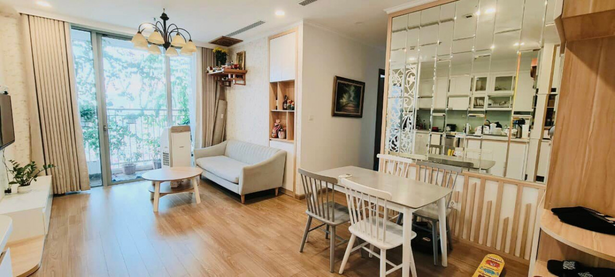 Chính chủ bán gấp căn hộ 79m2 tầng trung tòa A3 tại Vinhomes Gardenia giá 3,5 tỷ LH: 0852111838