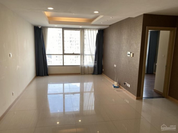 Cho thuê căn hộ 2PN cơ bản chung cư Gold Season giá 11 triệu/tháng