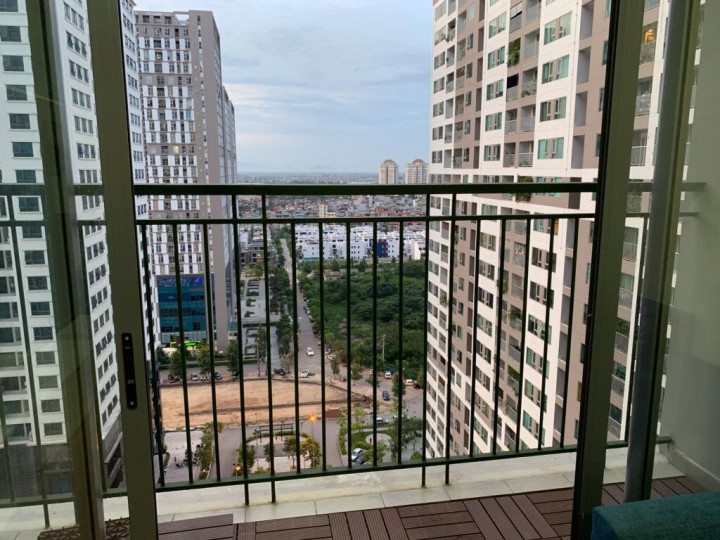 Cho thuê căn 3PN full nội thất giá 18tr tại Star City Lê Văn Lương