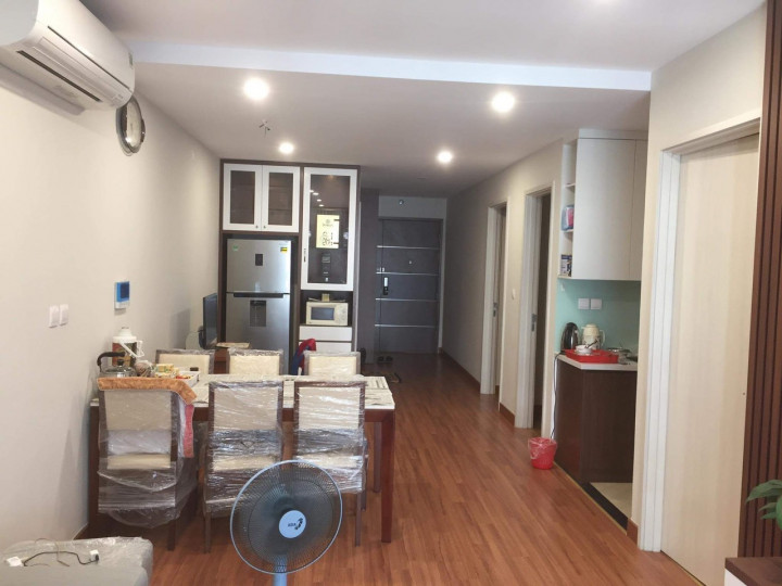 Cho thuê căn 3PN full nội thất giá 16tr tại CC Gold Season Nguyễn Tuân