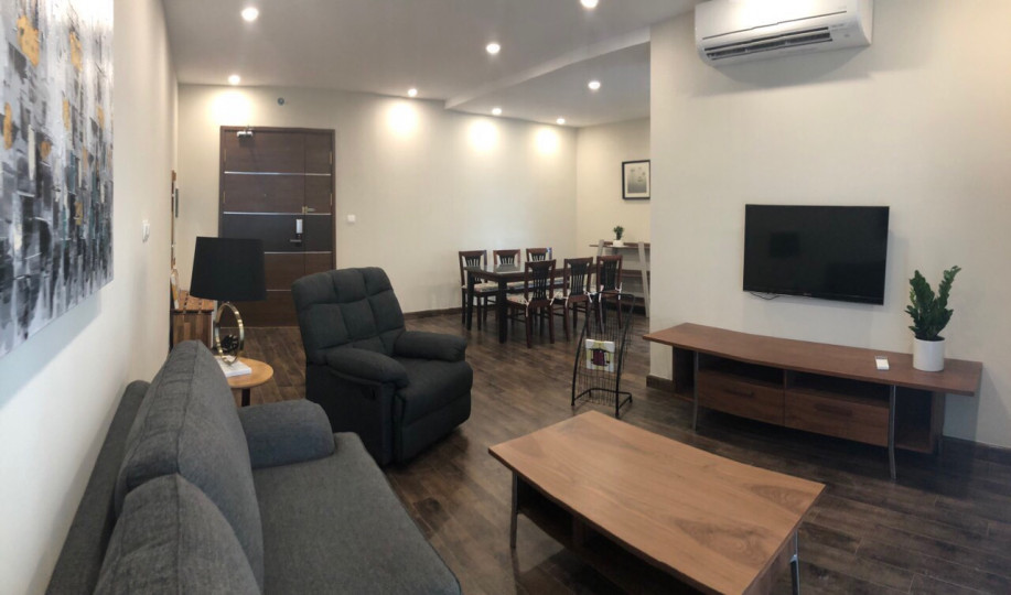 Cho thuê căn 3PN full nội thất giá 15tr tại CC Gold Season Nguyễn Tuân