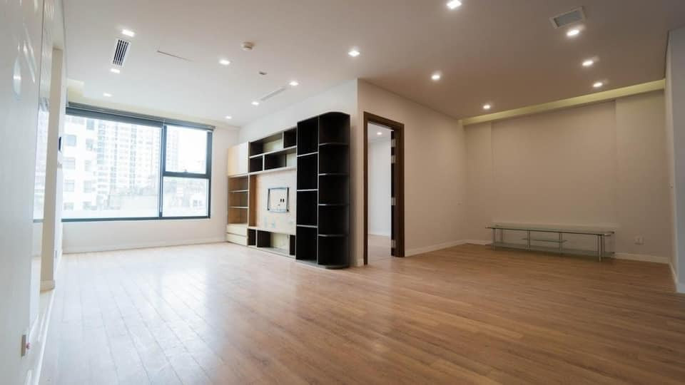 Cho thuê căn hộ 3PN cơ bản chung cư Golden West Complex giá 14 triệu