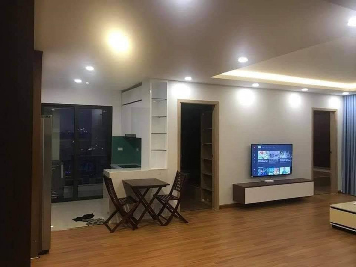 Bán căn 3PN + 1 diện tích 124m2 chung cư Sun Square Lê Đức Thọ, view hồ điều hoà, nhà mới 100%