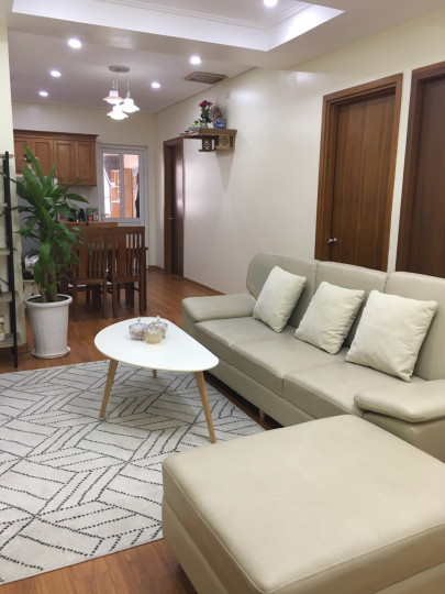 Bán CC Học Viện Quốc Phòng 3 phòng ngủ 136m2, giá 37tr/m2. Liên hệ 0523534786