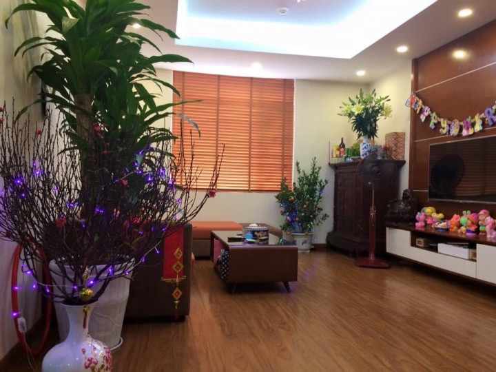 Bán chung cư KĐT Nam Cường, Cổ Nhuế, Bắc Từ Liêm, HN. Tầng trung, 3PN, 2WC, full nội thất, bao phí