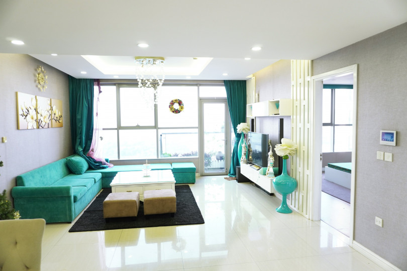 Cần bán căn 170m2 Thăng Long Number One, 4PN + 3 vệ sinh. Full đồ, giá: 6.3 tỷ
