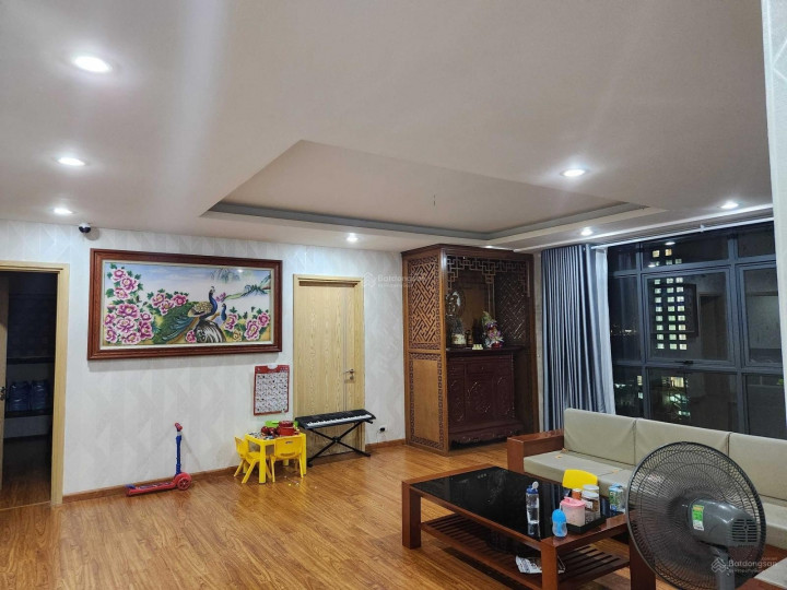 Cần bán nhanh căn hộ 3PN chung cư N01T3 Ngoại Giao Đoàn, Bắc Từ Liêm, HN. 3PN, 2WC, full nội thất