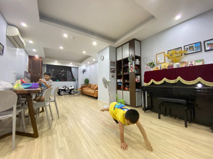 Cần bán gấp căn tại N04-BT2 Ngoại Giao Đoàn. Tầng trung, 3PN, 2WC, giá có thương lượng