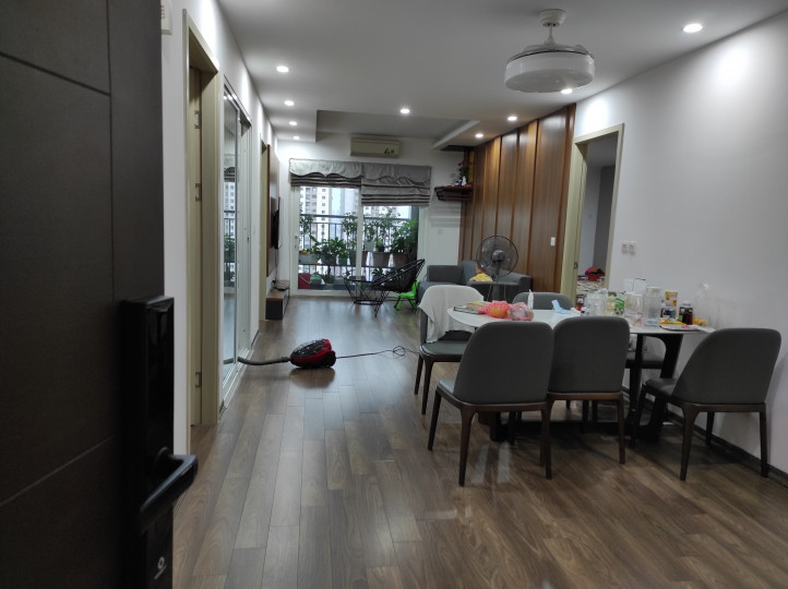 Cần bán nhanh căn hộ Ngoại Giao Đoàn, N02T3, 3 phòng ngủ, 2 vệ sinh, Full nội thất, 113m2