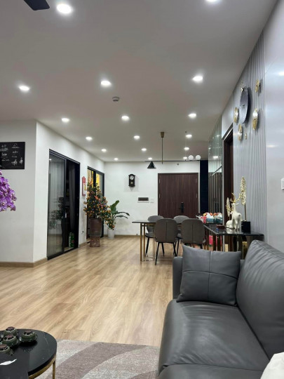 Cần cho thuê căn hộ Goldmark City 98m, 3n2vs, full chỉ 14.5 tr