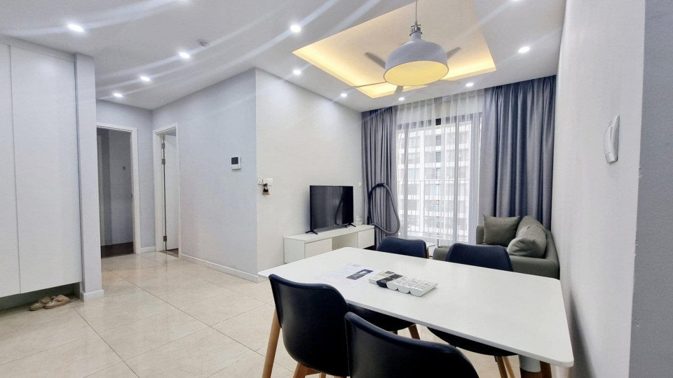 (Tòa vip nhất) - Cần bán 2PN 2WC có sổ hồng, full đồ nội thất tại D'Capitale Vincom Trần Duy Hưng