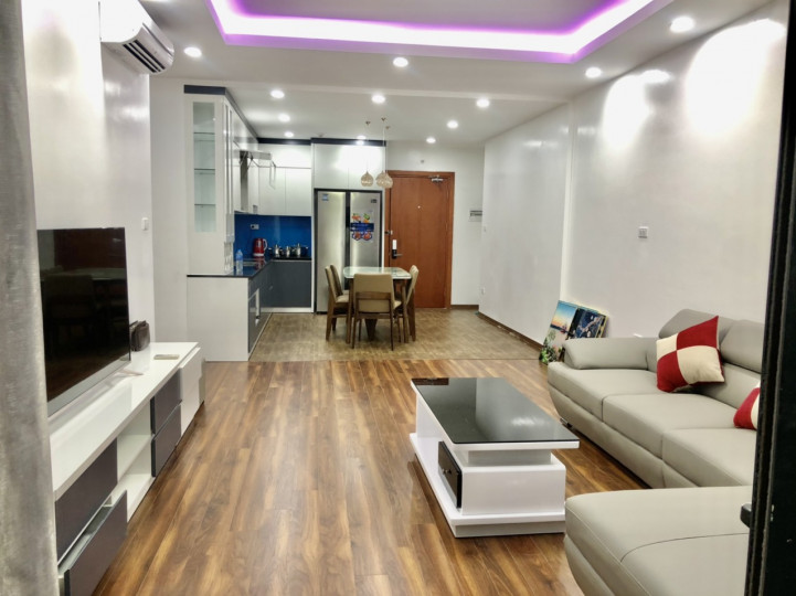 Cần cho thuê gấp chung cư Goldmark City Hồ Tùng Mậu diện tích 121m 3PN2WC full nội thất giá chỉ 15tr/tháng.