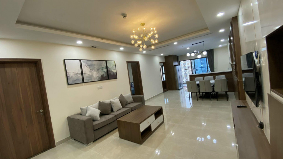 Chính chủ gửi bán CH Golden Park 98m2 3N CB view thoáng mát, tầng trung 7 tỷ LH: 0906212358