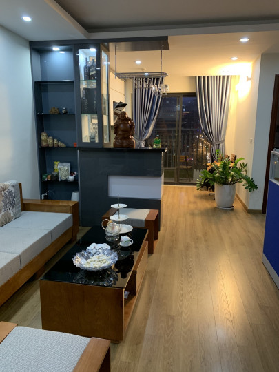 Cần bán gấp trong tháng này căn 2pn 2vs giá 3,5 tỷ căn góc rất thoáng khí mát mẻ tại 219 Trung Kính