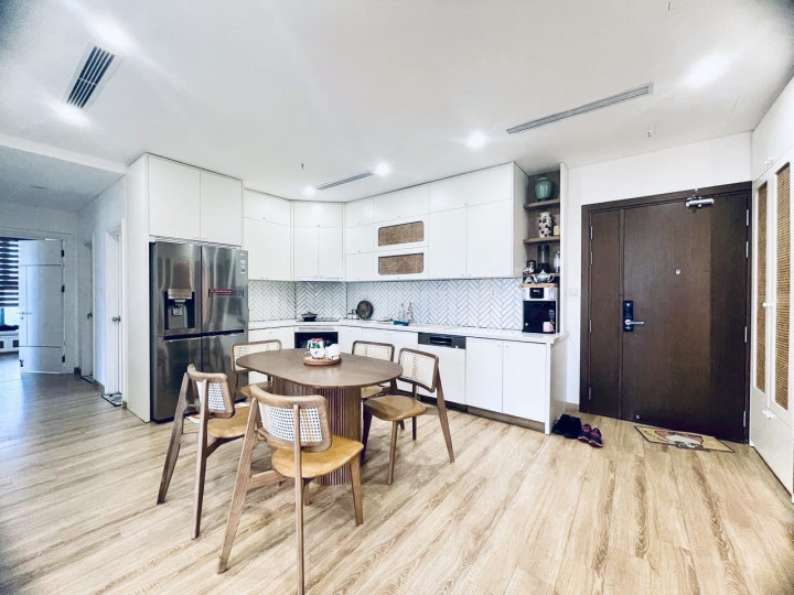 Cho thuê gấp Kosmo Tây Hồ, 85m, full, 15 tr