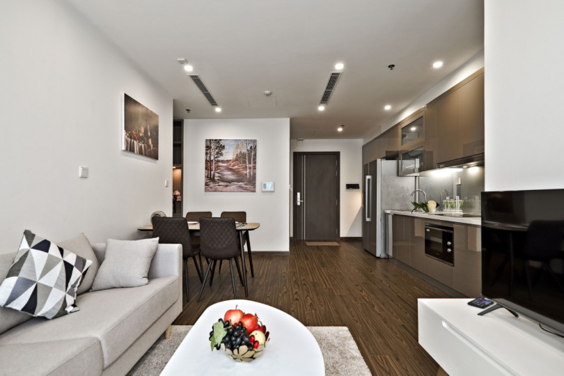 Bán căn hộ Vinhomes West Point - Phạm Hùng, Tòa Tòa W2, 2 phòng ngủ, 2 vệ sinh, Full nội thất giá chỉ có 4.3 tỷ