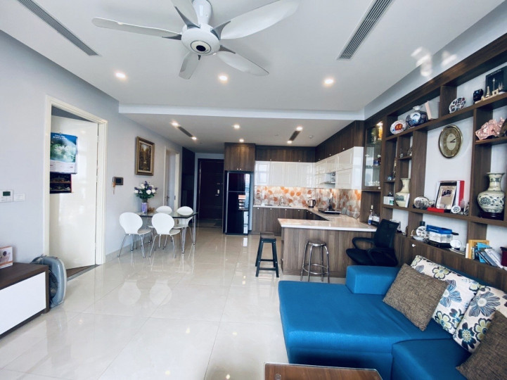 Cần cho thuê nhanh căn hộ chung cư 100m Discovery Complex, full đồ, 16 triệu.