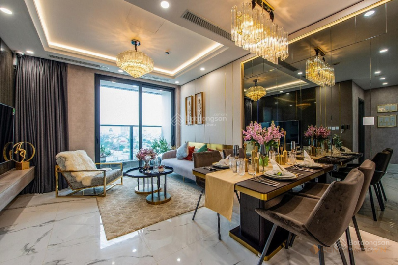 Cần bán căn 2PN 81m2 full nội thất  chung cư Golden Park Tower, view đẹp giá 5.9 tỷ