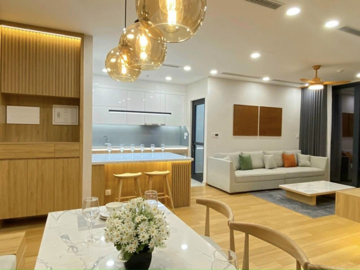 Tôi cần cho thuê nhanh CH tại Golden Palace Mễ Trì 128m2 3pn full nội thất hiện đại 21tr vào sớm