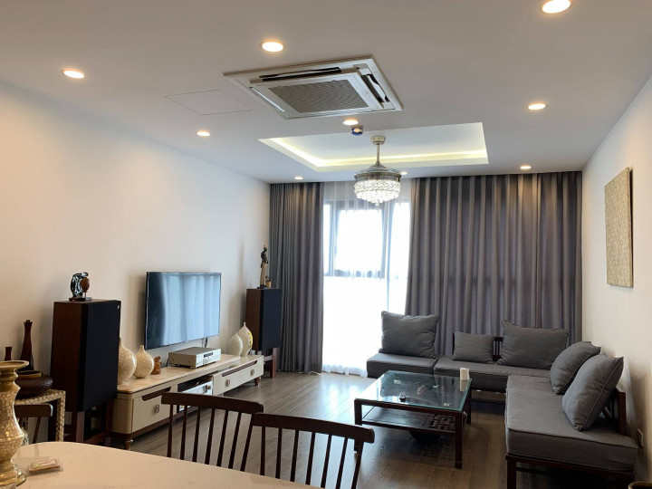 Cho thuê gấp căn hộ 2PN Full nội thất giá chỉ có 13tr/th tại chung cư The Emerald CT8 Đình Thôn