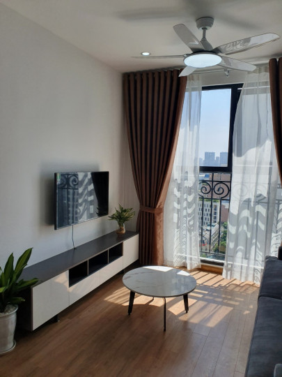 Mình cần cho thuê căn hộ chung cư CC ở The Emerald CT8 Đình Thôn, Tòa E1, 3PN, Full nội thất giá chỉ 18.5 tr/th